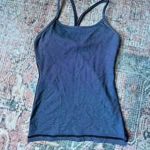 Black and white lululemon top